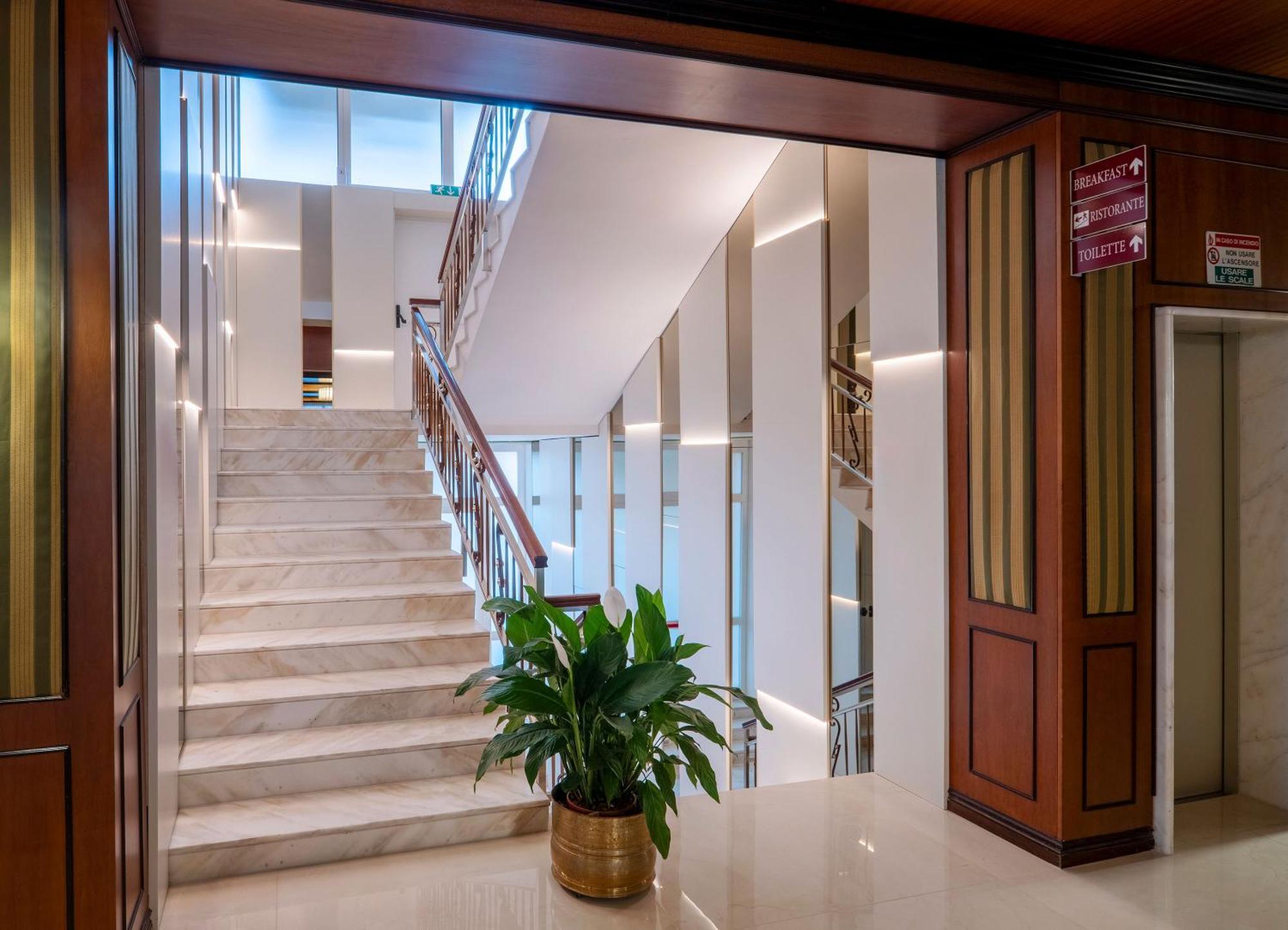 Hotel Delle Palme ليتشي المظهر الخارجي الصورة